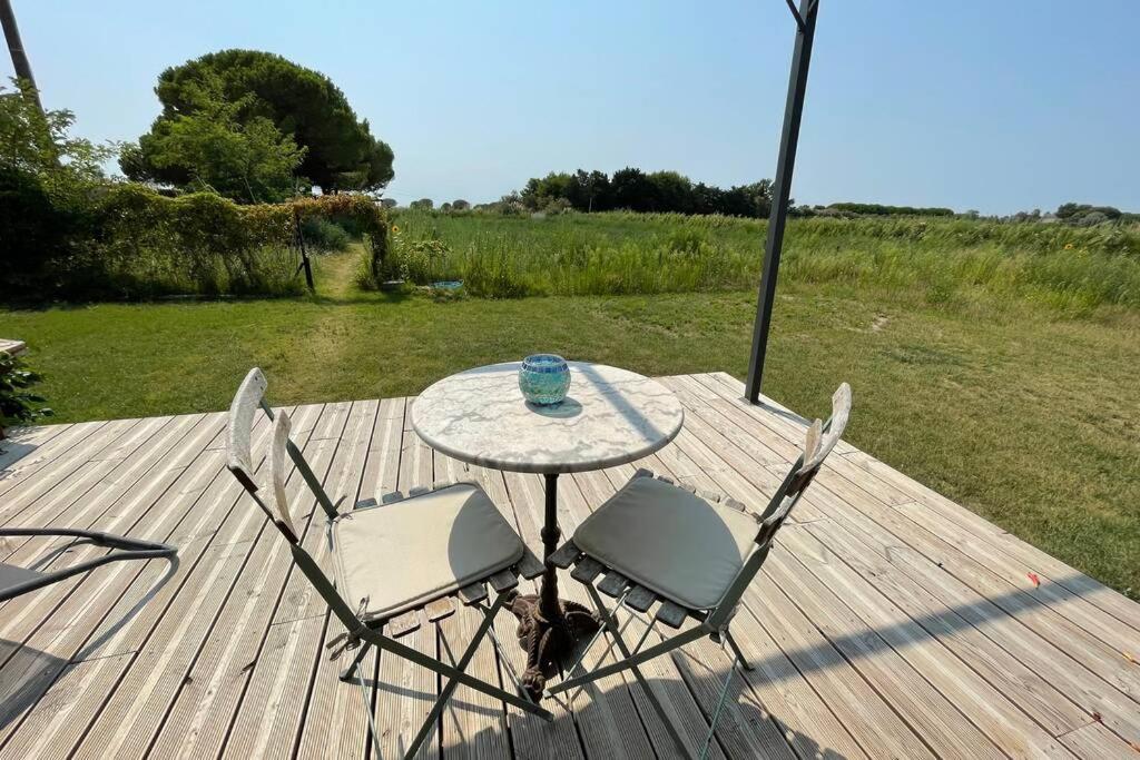 Myinsolite - Tiny-House, Jacuzzi, Brasero, Piscine Aigues-Mortes Exterior photo